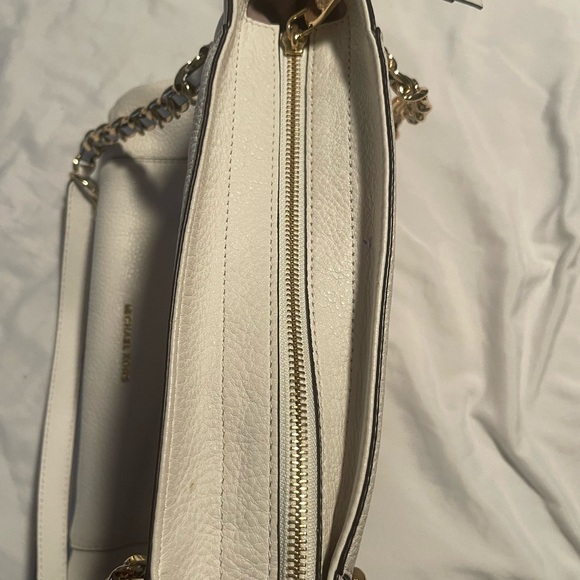 Rare Michael Kors Large Brooke Hobo Bag White Pebbled Leather Gold Straps W Lock - Picture 7 of 14